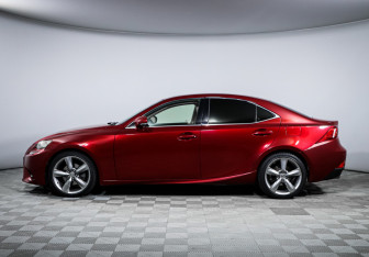 Подержанный автомобиль Lexus IS Sedan 2013 года (8 фото)