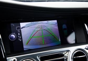 Подержанный автомобиль Rolls-Royce Ghost 2010 года (25 фото)