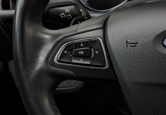 Подержанный автомобиль Ford Kuga 2018 года (26 фото)