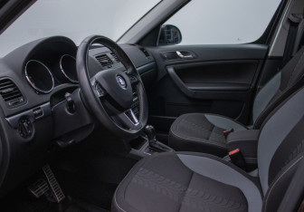 Подержанный автомобиль Skoda Yeti 2017 года (10 фото)
