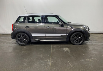 Подержанный автомобиль MINI Countryman 2012 года (7 фото)