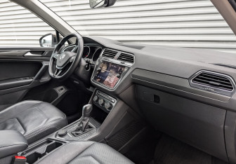 Подержанный автомобиль Volkswagen Tiguan 2019 года (11 фото)
