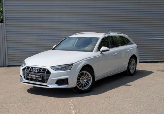Подержанный автомобиль Audi A4 allroad 2020 года (27 фото)