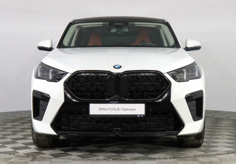 Подержанный автомобиль BMW X2 2024 года (3 фото)