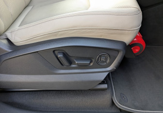 Подержанный автомобиль Audi Q7 2023 года (30 фото)