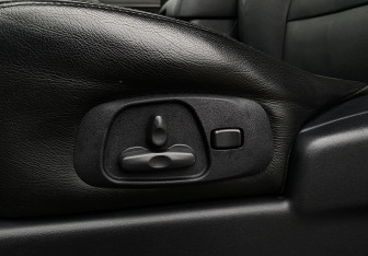 Подержанный автомобиль Mitsubishi Pajero 2011 года (19 фото)