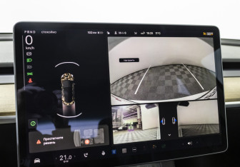 Подержанный автомобиль Tesla Model 3 2021 года (14 фото)