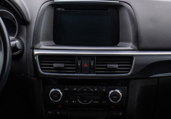 Подержанный автомобиль Mazda CX-5 2015 года (14 фото)