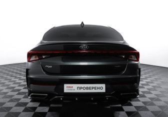 Подержанный автомобиль Kia K5 2021 года (6 фото)