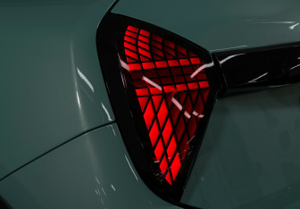 Подержанный автомобиль MINI Hatch 2025 года (19 фото)