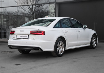 Подержанный автомобиль Audi A6 Sedan 2016 года (4 фото)