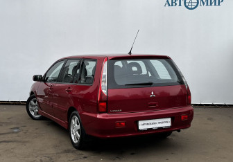 Подержанный автомобиль Mitsubishi Lancer Wagon 2007 года (7 фото)