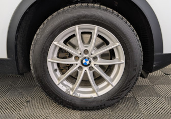 Подержанный автомобиль BMW X3 2015 года (12 фото)
