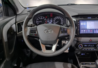 Подержанный автомобиль Hyundai Creta 2017 года (22 фото)