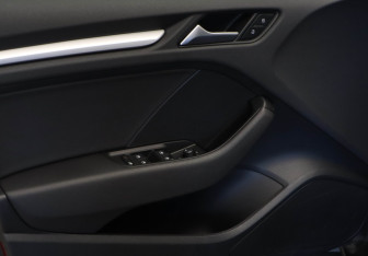 Подержанный автомобиль Audi A3 Sedan 2015 года (19 фото)