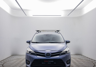 Подержанный автомобиль Toyota Verso 2013 года (2 фото)