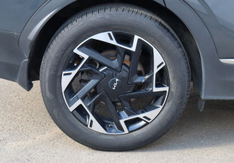Подержанный автомобиль Kia Sportage 2023 года (9 фото)