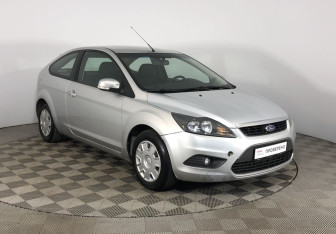 Подержанный автомобиль Ford Focus Hatchback 2009 года (3 фото)