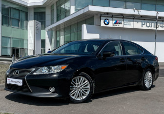Подержанный автомобиль Lexus ES 2014 года (1 фото)