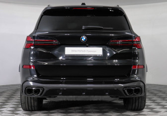 Подержанный автомобиль BMW X5 2024 года (4 фото)