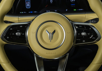 Подержанный автомобиль Voyah Free 2023 года (12 фото)