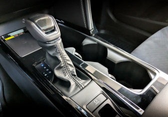 Подержанный автомобиль Toyota Camry Sedan 2024 года (28 фото)