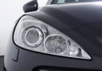 Подержанный автомобиль Peugeot RCZ 2011 года (16 фото)