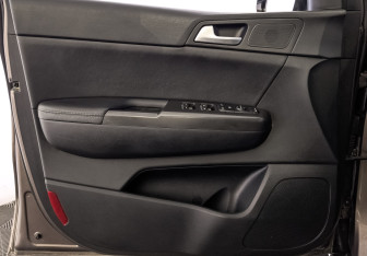 Подержанный автомобиль Kia Sportage 2018 года (19 фото)