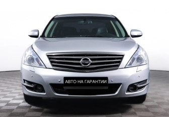 Подержанный автомобиль Nissan Teana 2013 года (2 фото)