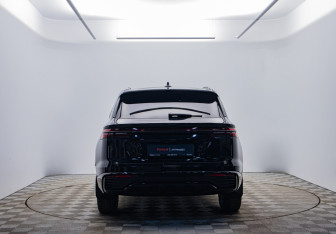 Подержанный автомобиль Geely Monjaro 2023 года (6 фото)