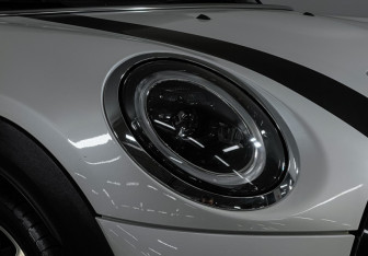Подержанный автомобиль MINI Hatch 2023 года (18 фото)