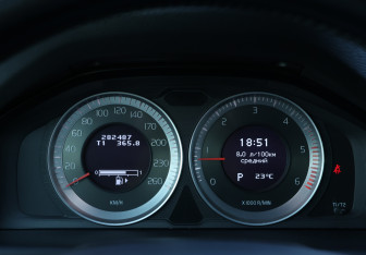 Подержанный автомобиль Volvo XC70 2011 года (11 фото)
