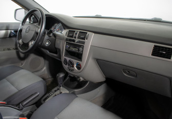 Подержанный автомобиль Chevrolet Lacetti Sedan 2012 года (9 фото)