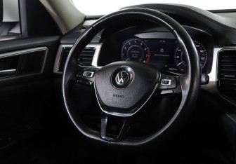 Подержанный автомобиль Volkswagen Teramont 2019 года (15 фото)