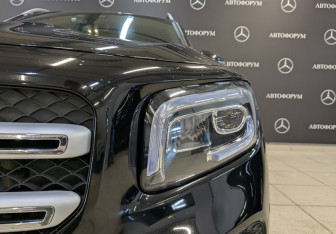 Подержанный автомобиль Mercedes-Benz GLB 2021 года (23 фото)
