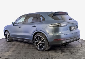 Подержанный автомобиль Porsche Cayenne 2019 года (7 фото)