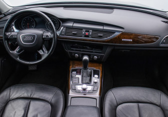 Подержанный автомобиль Audi A6 Sedan 2015 года (13 фото)