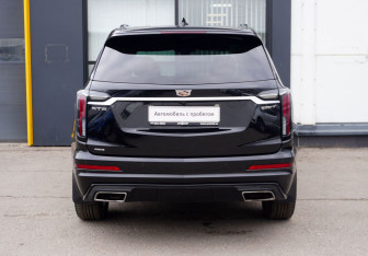 Подержанный автомобиль Cadillac XT6 2020 года (6 фото)