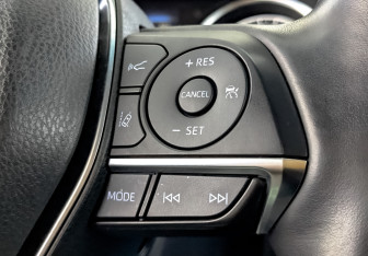 Подержанный автомобиль Toyota Camry Sedan 2019 года (27 фото)