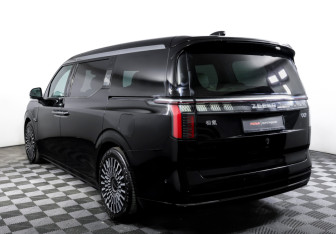 Подержанный автомобиль Zeekr 009 2023 года (7 фото)