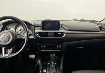 Подержанный автомобиль Mazda 6 Sedan 2017 года (10 фото)