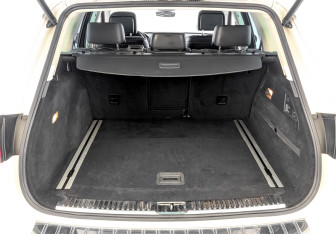 Подержанный автомобиль Volkswagen Touareg 2018 года (10 фото)