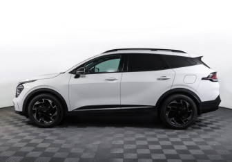 Подержанный автомобиль Kia Sportage 2023 года (8 фото)