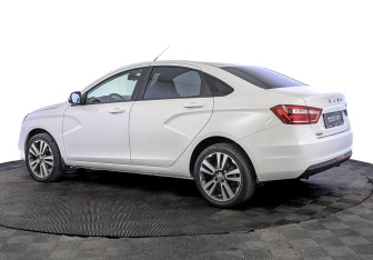 Подержанный автомобиль LADA (ВАЗ) Vesta Sedan 2022 года (7 фото)