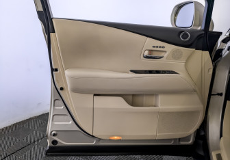 Подержанный автомобиль Lexus RX 2014 года (19 фото)