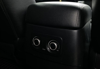 Подержанный автомобиль Mitsubishi Pajero 2011 года (23 фото)