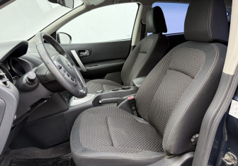 Подержанный автомобиль Nissan Qashqai 2007 года (10 фото)