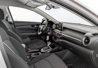 Подержанный автомобиль Kia Cerato Sedan 2020 года (11 фото)