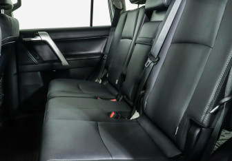 Подержанный автомобиль Toyota Land Cruiser Prado 2021 года (20 фото)