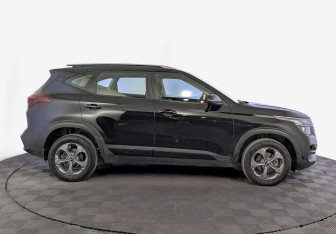 Подержанный автомобиль Kia Seltos 2020 года (4 фото)